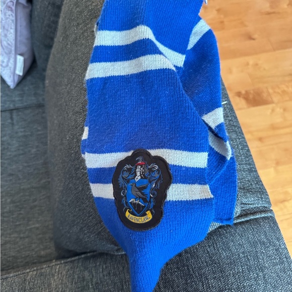 Blue and Gray Ravenclaw Scarf - Picture 2 of 2